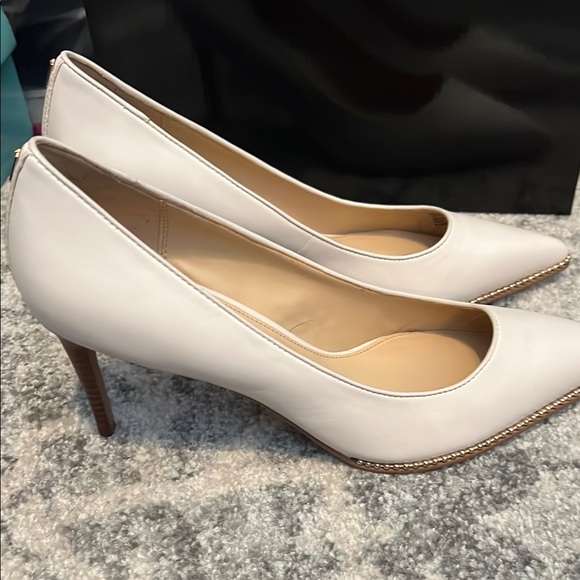 Coach White Elegant Pointed-Toe Heels - Picture 5 of 7